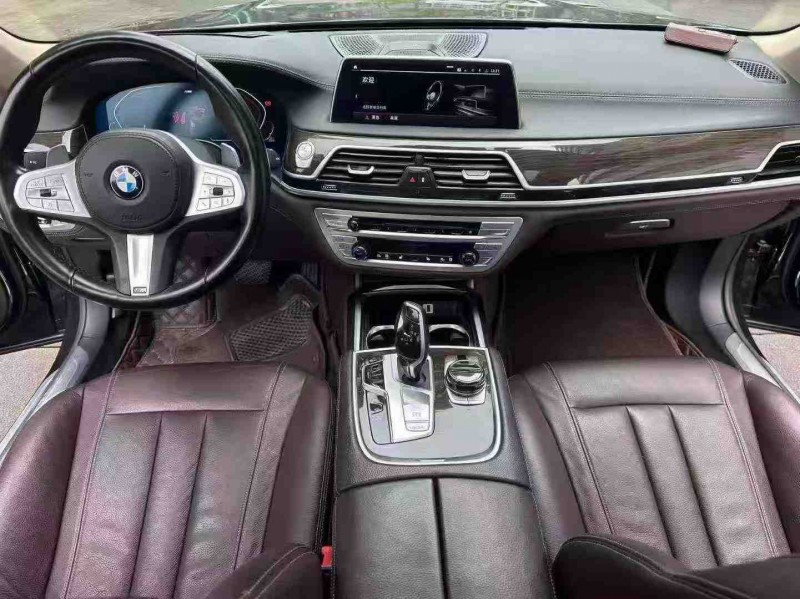 佛山17年宝马7系4