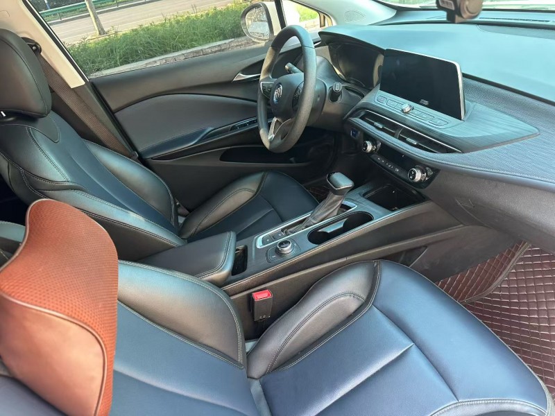 济宁23年别克微蓝3