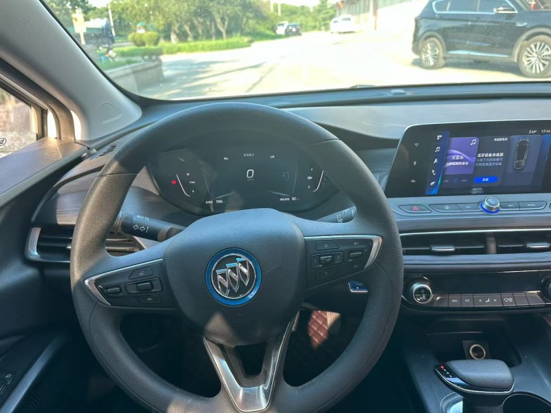 济宁23年别克微蓝9