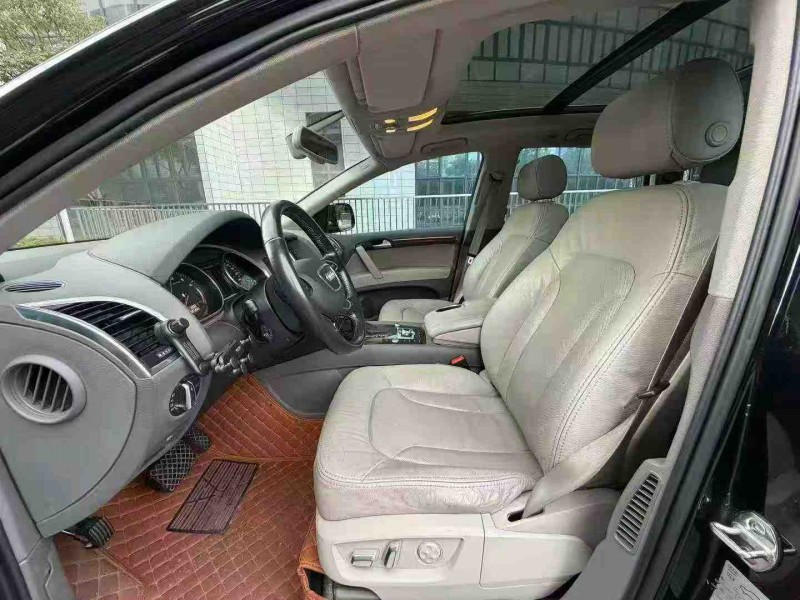 佛山13年奥迪Q75