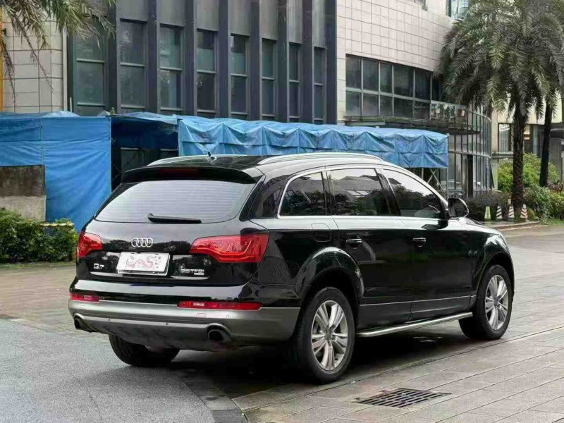 佛山13年奥迪Q77