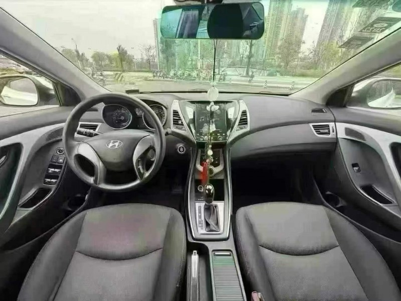 东莞18年现代朗动4