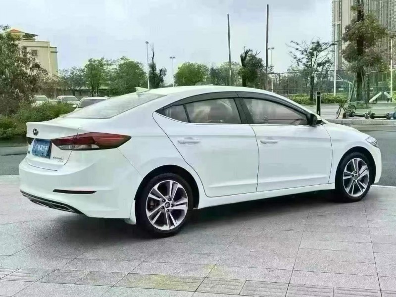 东莞17年现代领动8