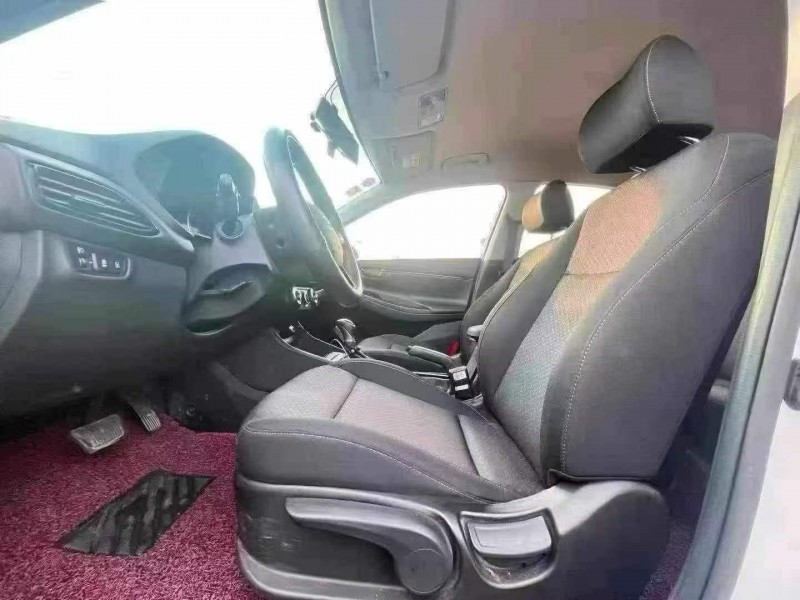 东莞19年现代悦动5