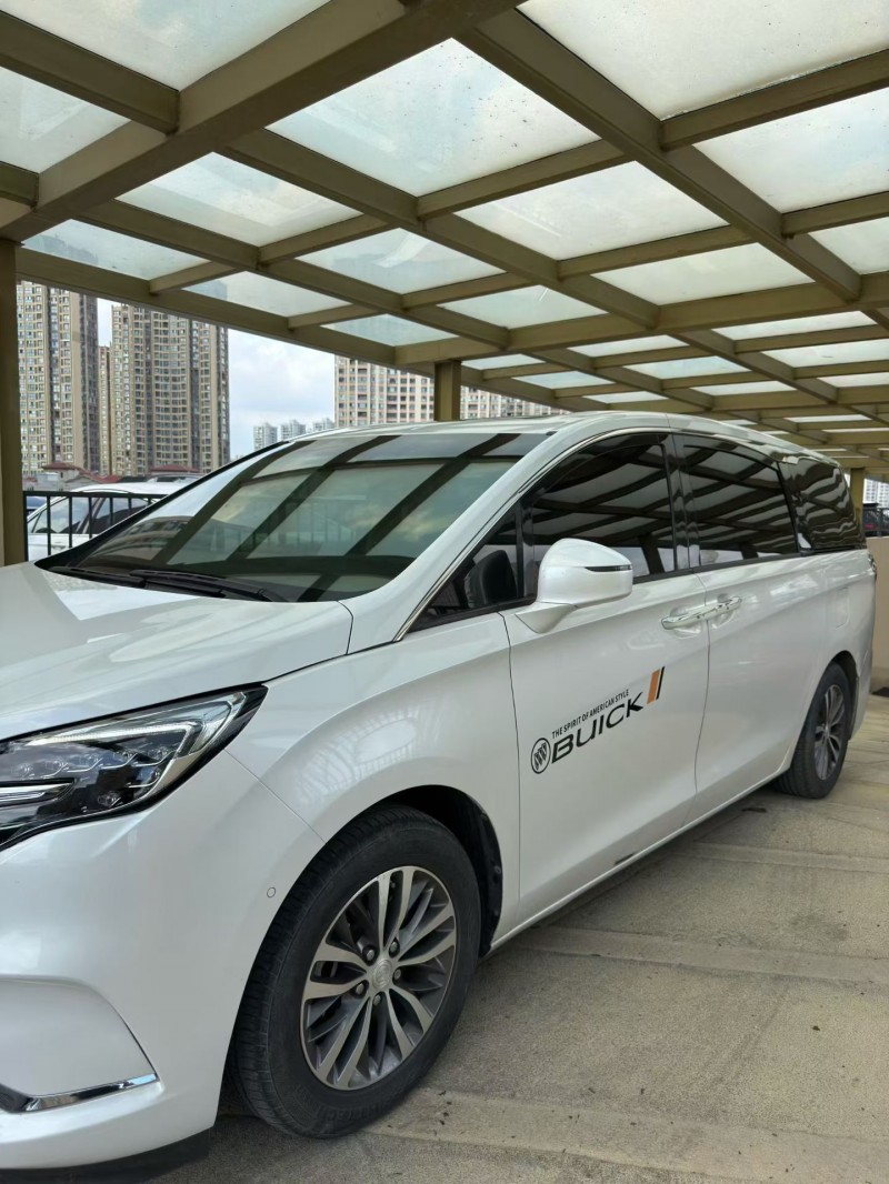 苏州21年别克GL82