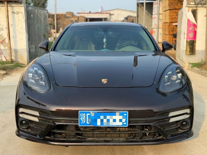 济宁14年保时捷帕拉梅拉1