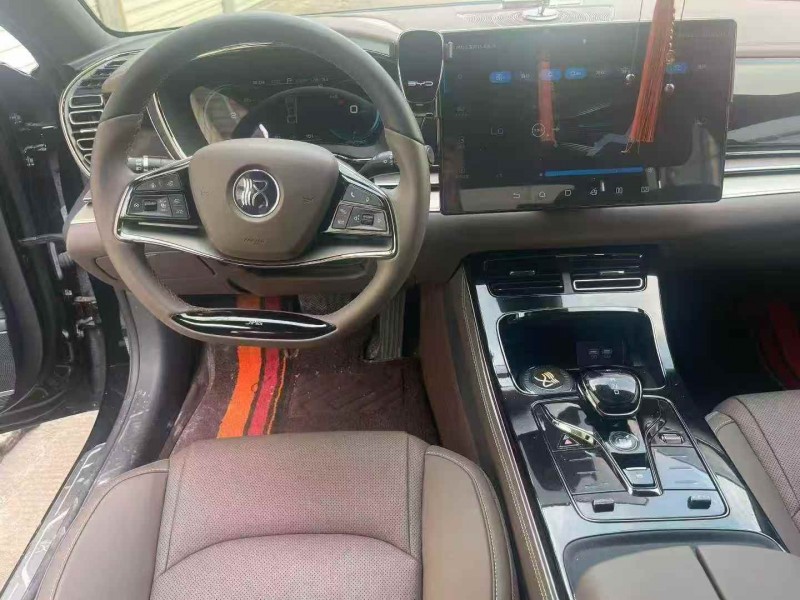 汕头23年比亚迪汉4