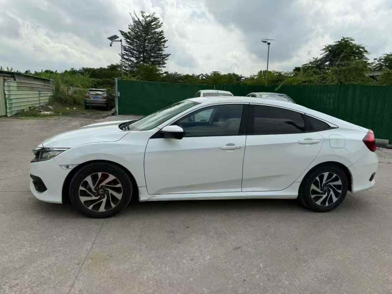 珠海19年本田思域7