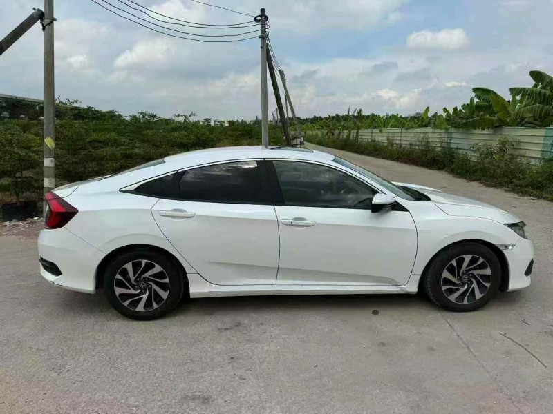 珠海19年本田思域8