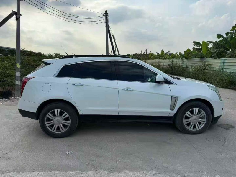 汕头16年凯迪拉克SRX7