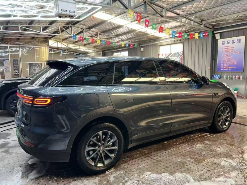 潍坊24年零跑汽车C117