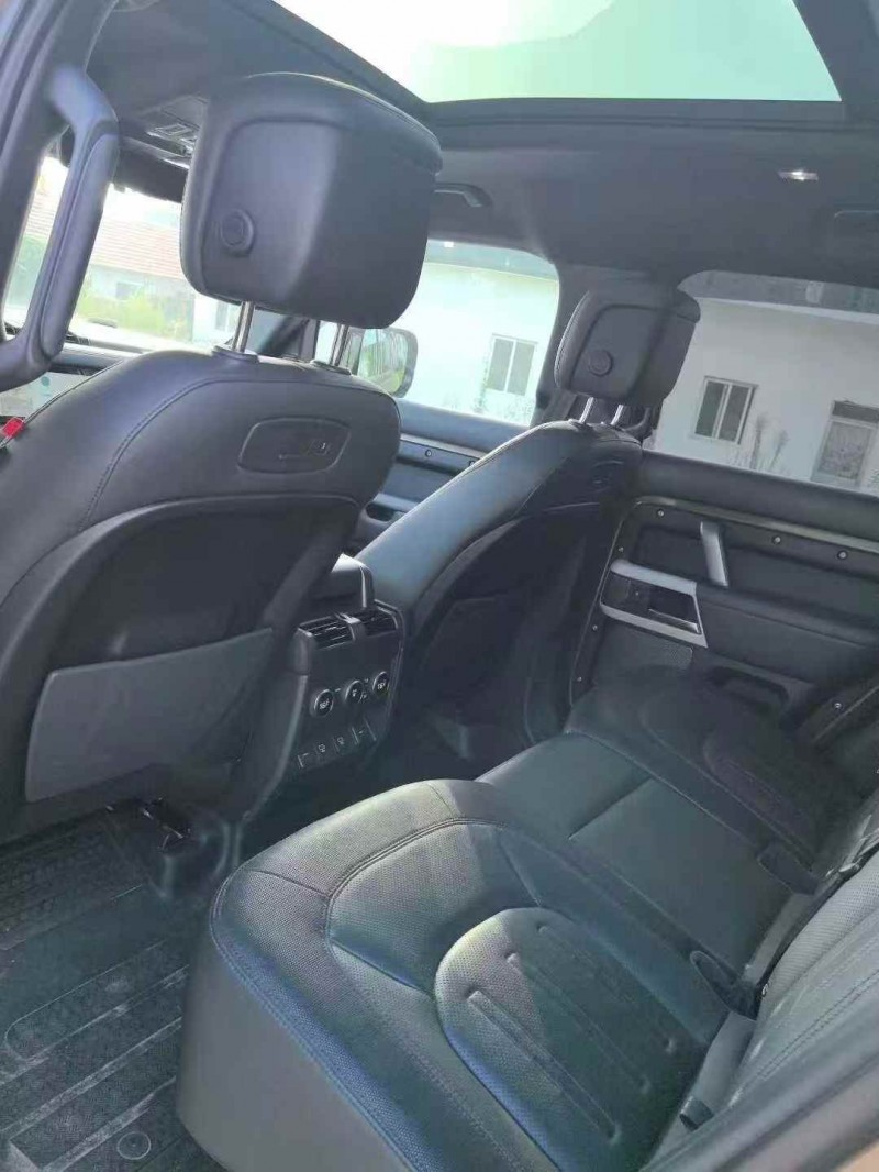 枣庄21年路虎卫士6