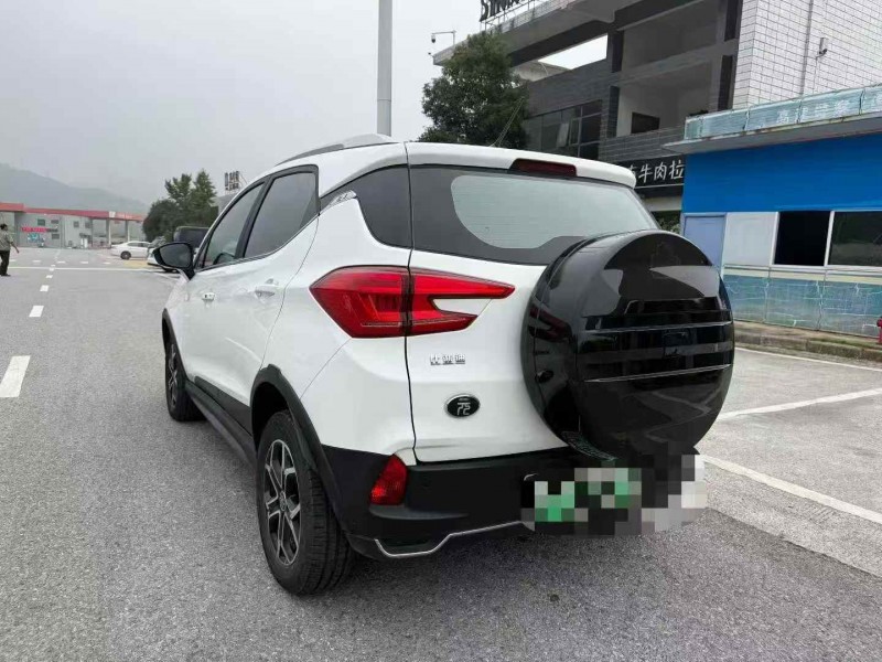 张家口23年比亚迪元8