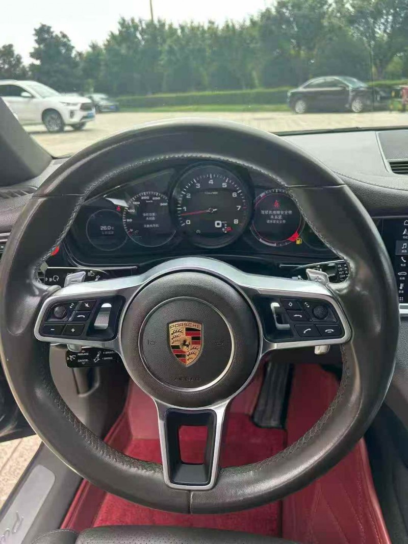 鄂州17年保时捷帕拉梅拉4