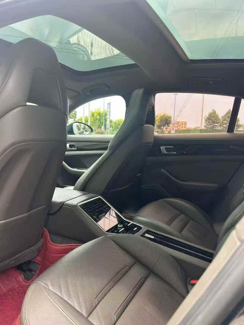 鄂州17年保时捷帕拉梅拉7