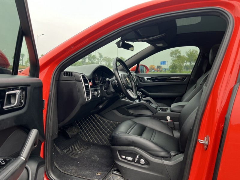 盐城19年保时捷卡宴4