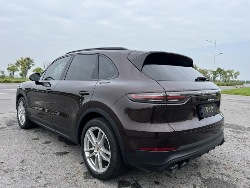 盐城20年保时捷卡宴8