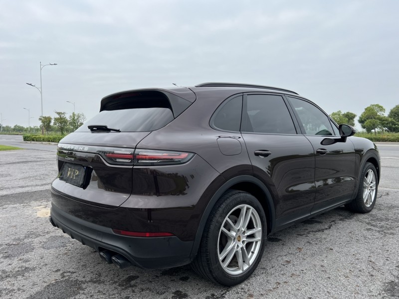 盐城20年保时捷卡宴9