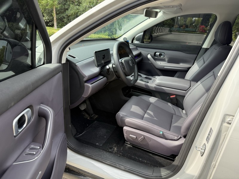 盐城25年零跑汽车C107