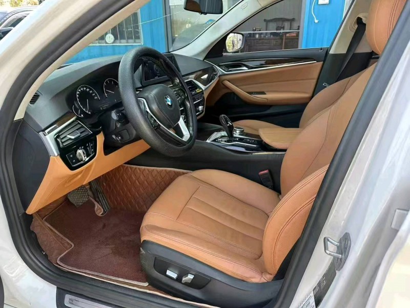 广州18年宝马5系4