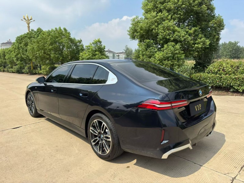 盐城24年宝马5系5