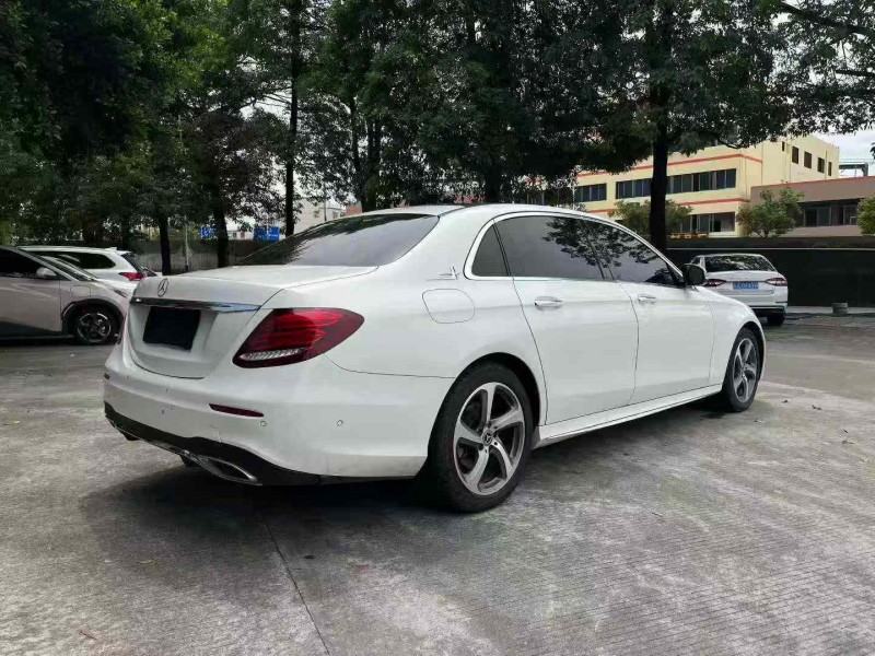 中山19年奔驰E7