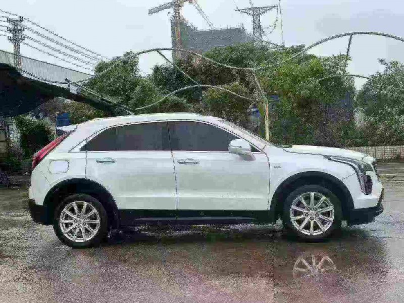 中山19年凯迪拉克XT47