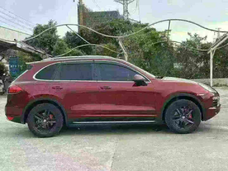 中山12年保时捷卡宴7