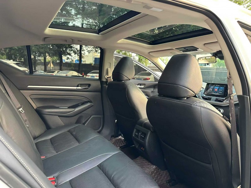 中山22年日产天籁6