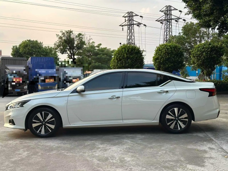 中山22年日产天籁7