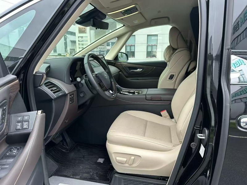 徐州25年丰田埃尔法4