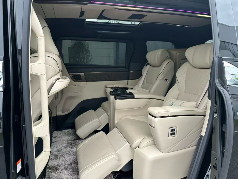 徐州25年丰田埃尔法5