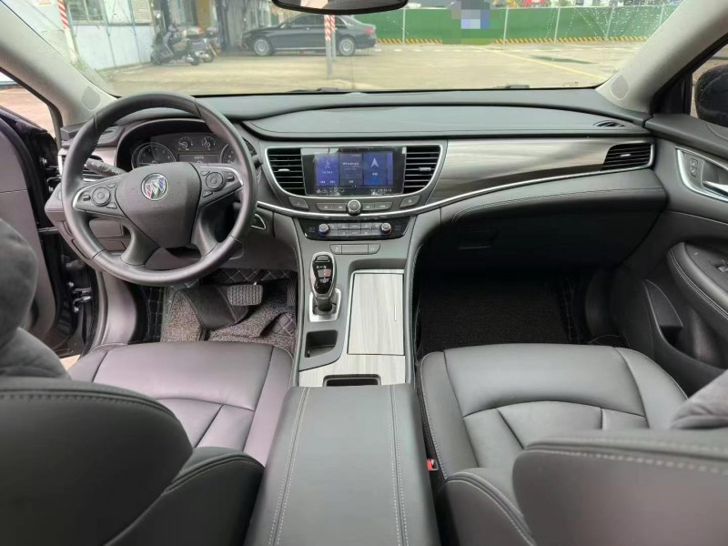 中山22年别克君越5