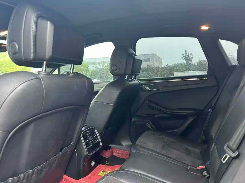 宿迁16年保时捷Macan6