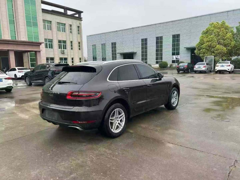 宿迁16年保时捷Macan8