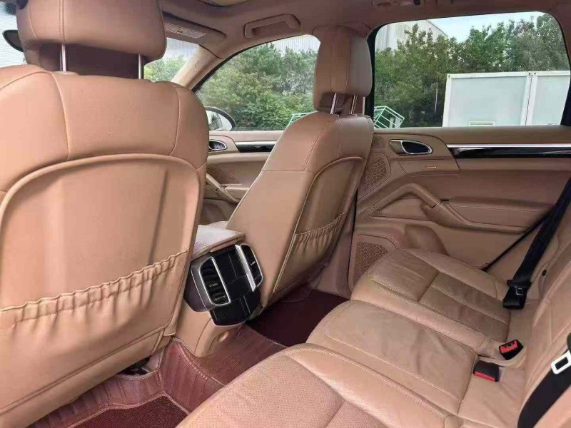 宿迁15年保时捷卡宴6