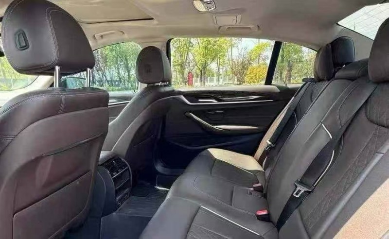 景德镇21年宝马5系9