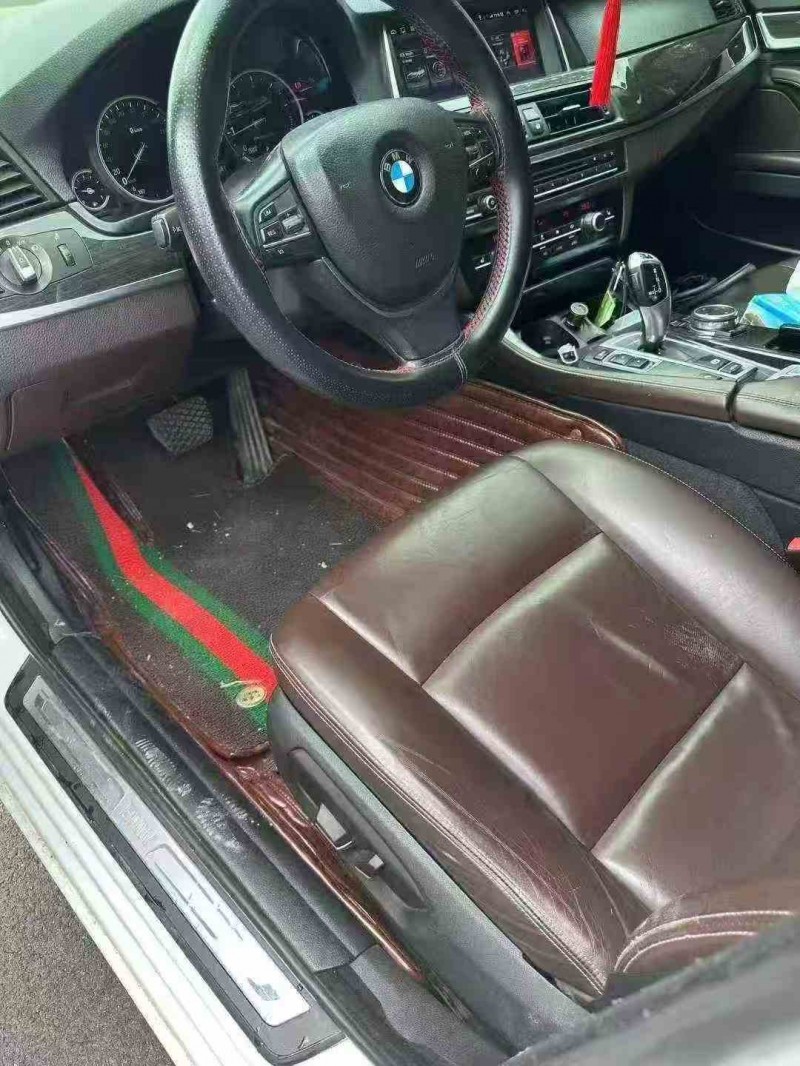 济宁16年宝马5系6