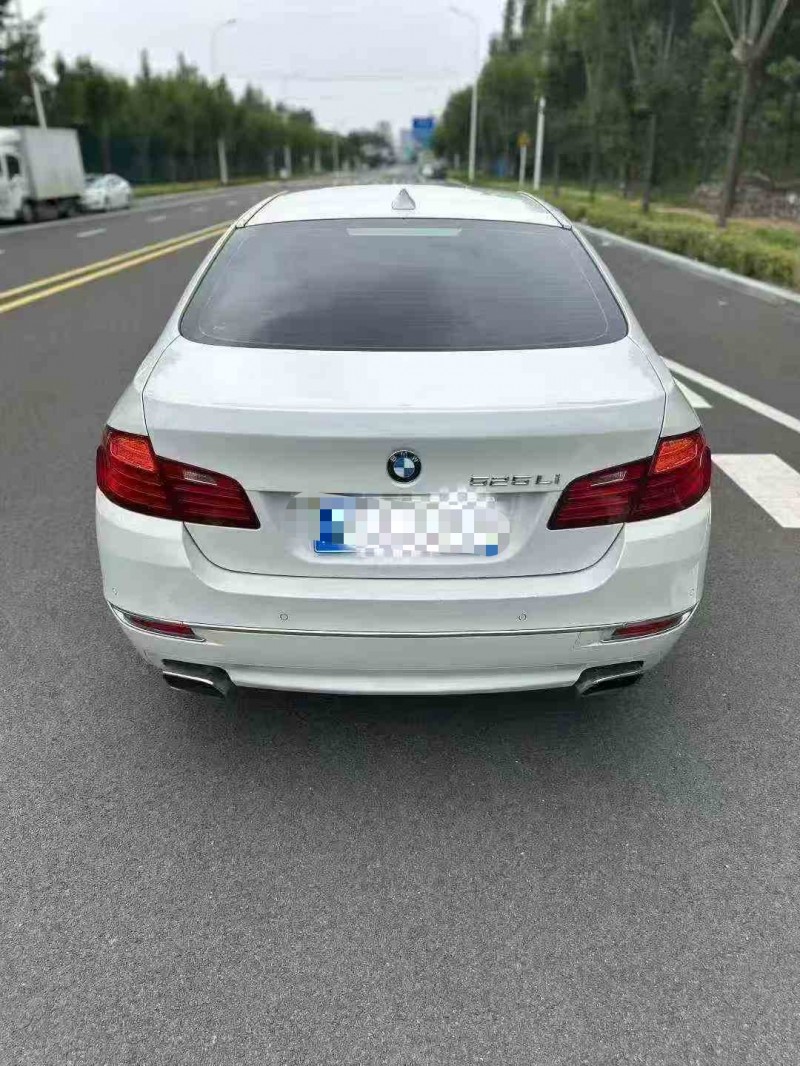 济宁16年宝马5系9