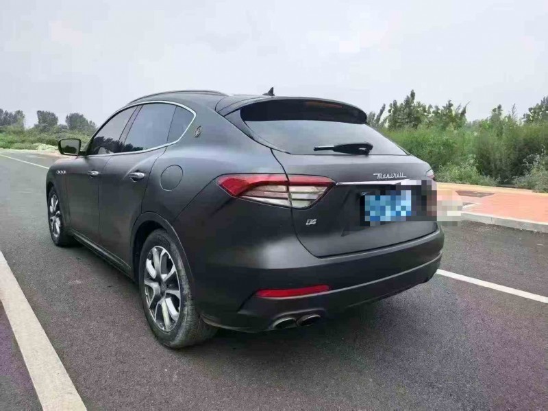 济宁19年玛莎拉蒂Levante5