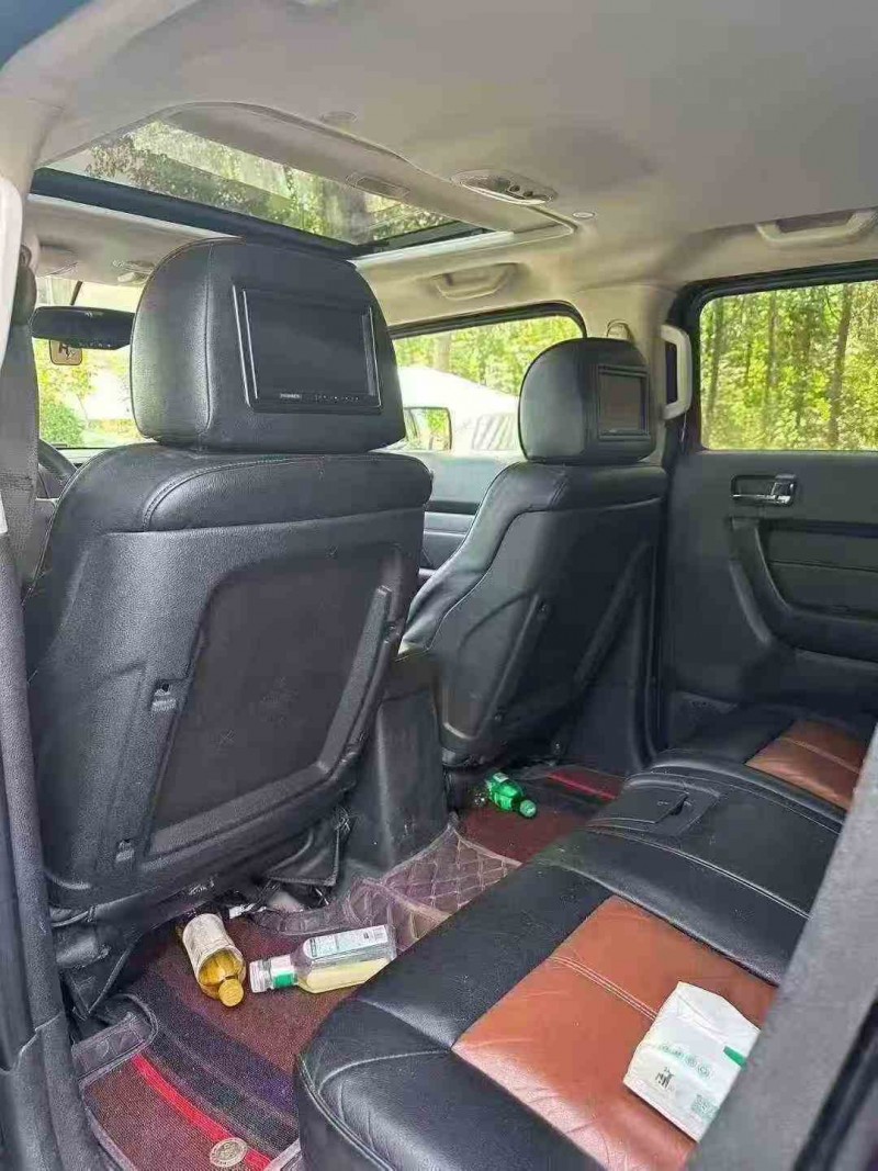 济南12年悍马H36