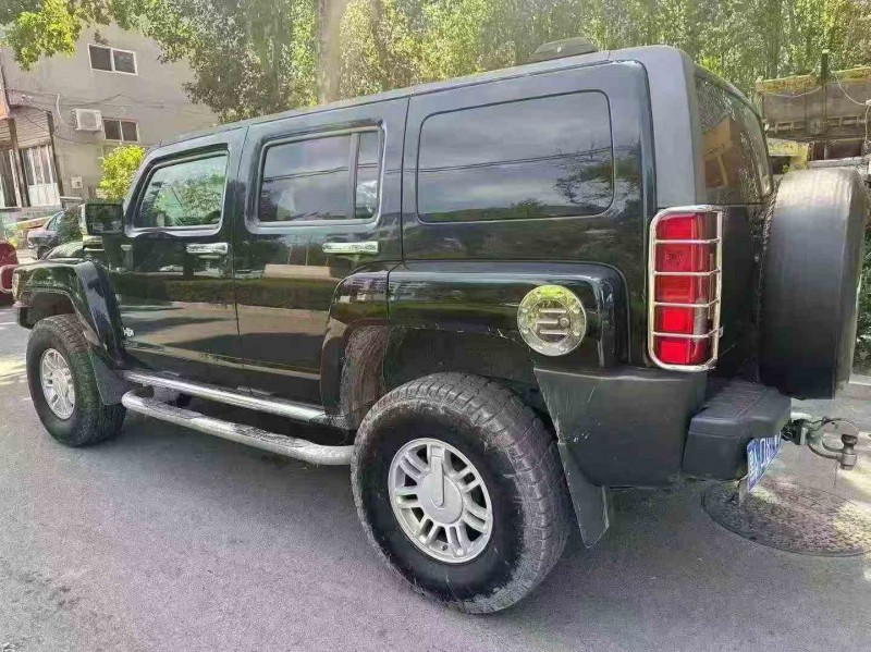 济南12年悍马H37