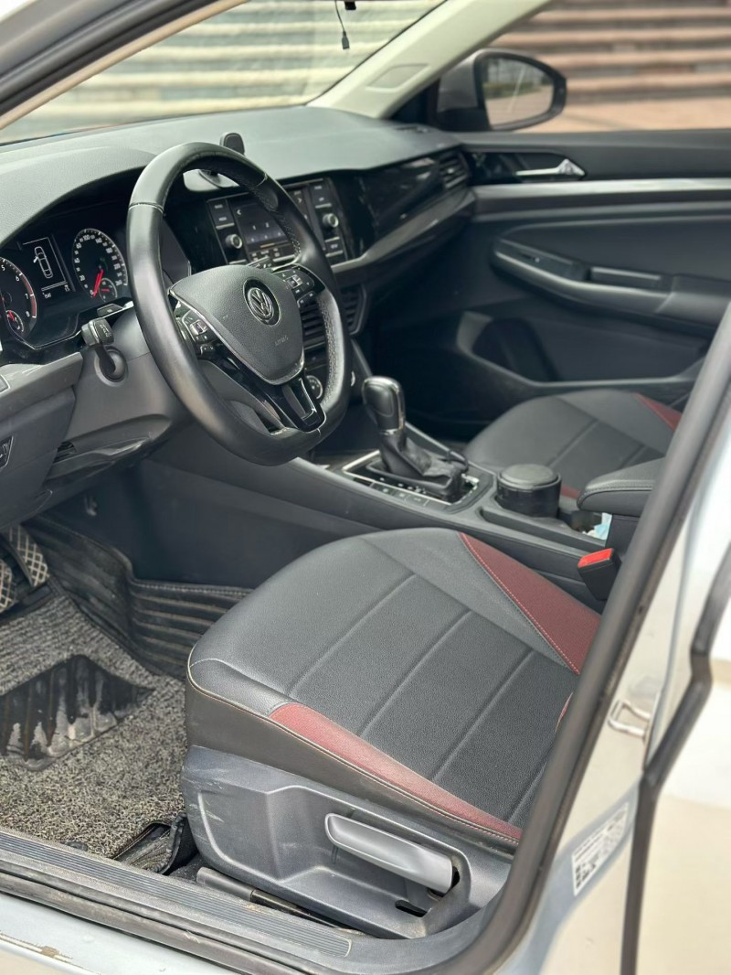 青岛20年大众宝来5