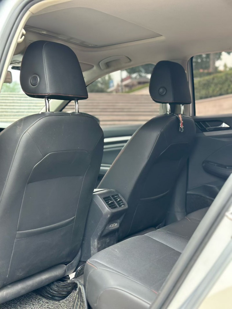 青岛20年大众宝来6