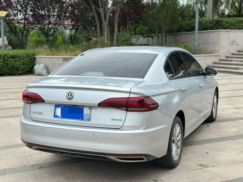 青岛20年大众宝来8