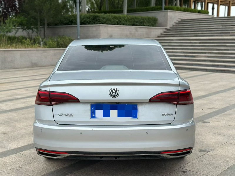 青岛20年大众宝来9