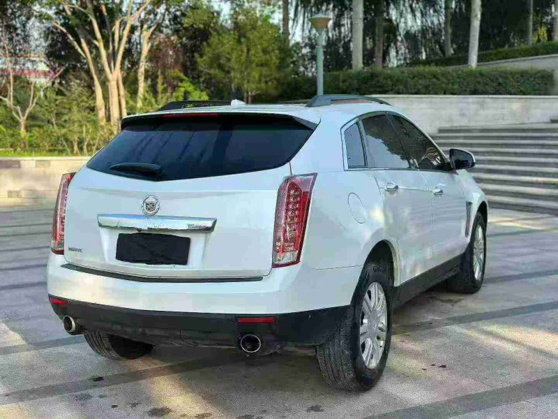 青岛15年凯迪拉克SRX8