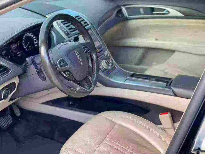 青岛17年林肯MKZ4