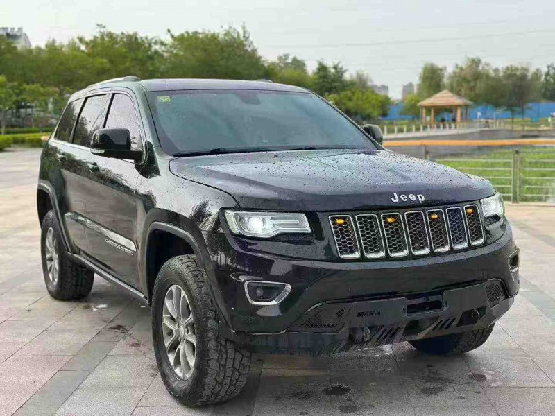 青岛15年Jeep大切诺基3