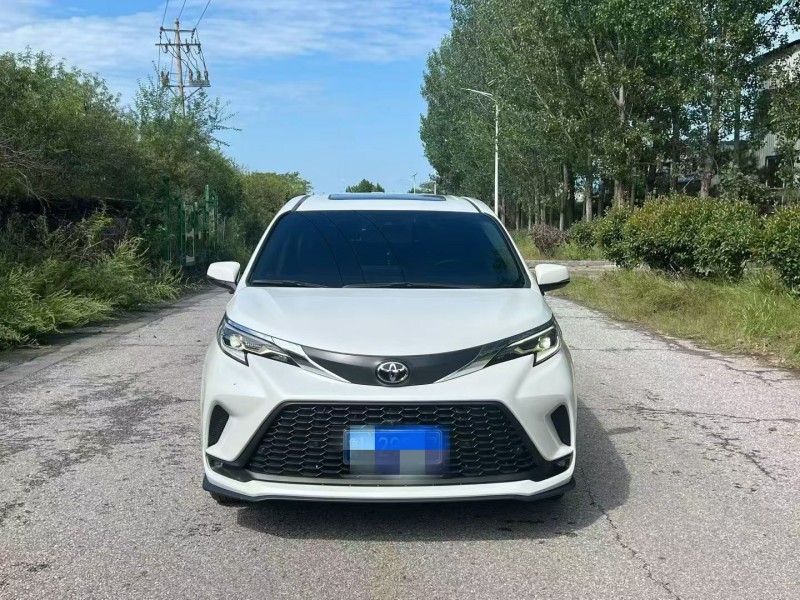 青岛24年丰田格瑞维亚1